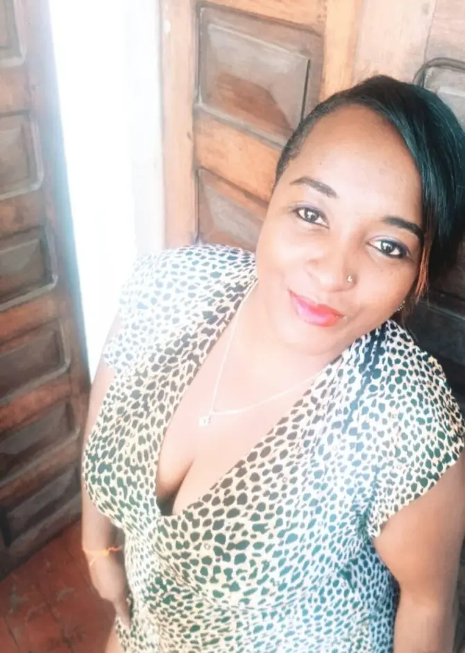 Zia en photo dialogue sexe 